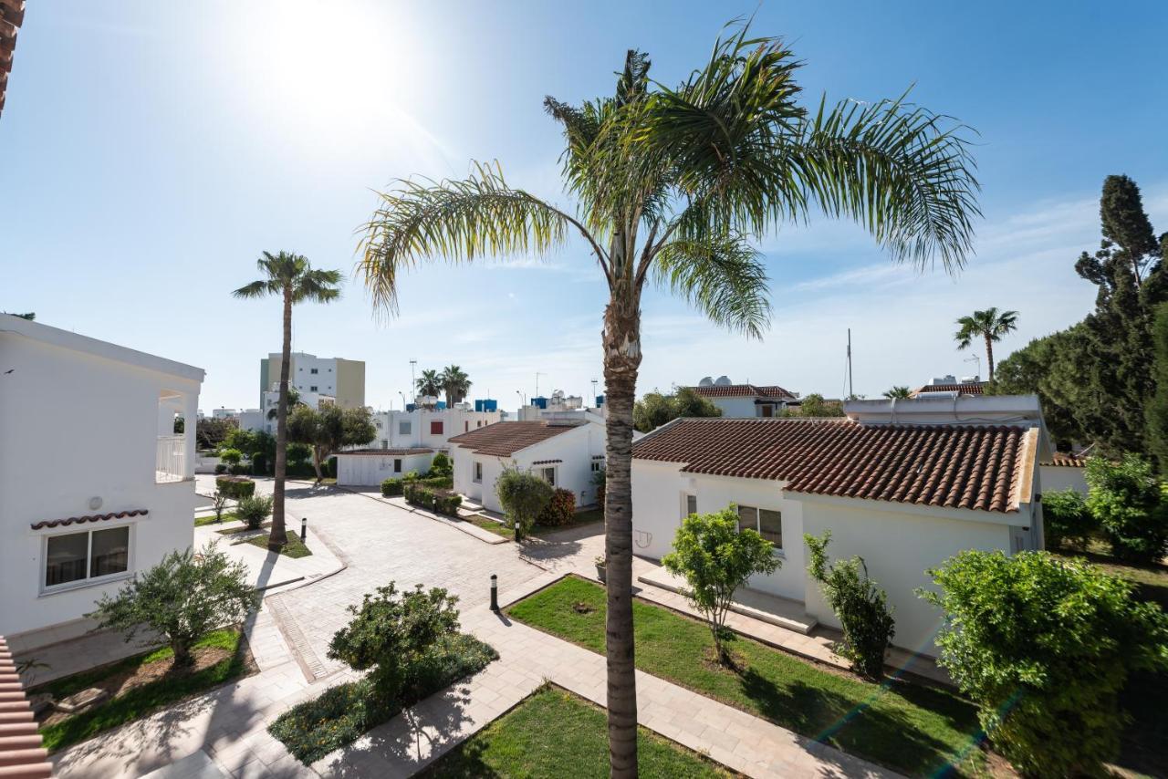 Fig Tree Z Holiday Resort Paralímni Eksteriør bilde