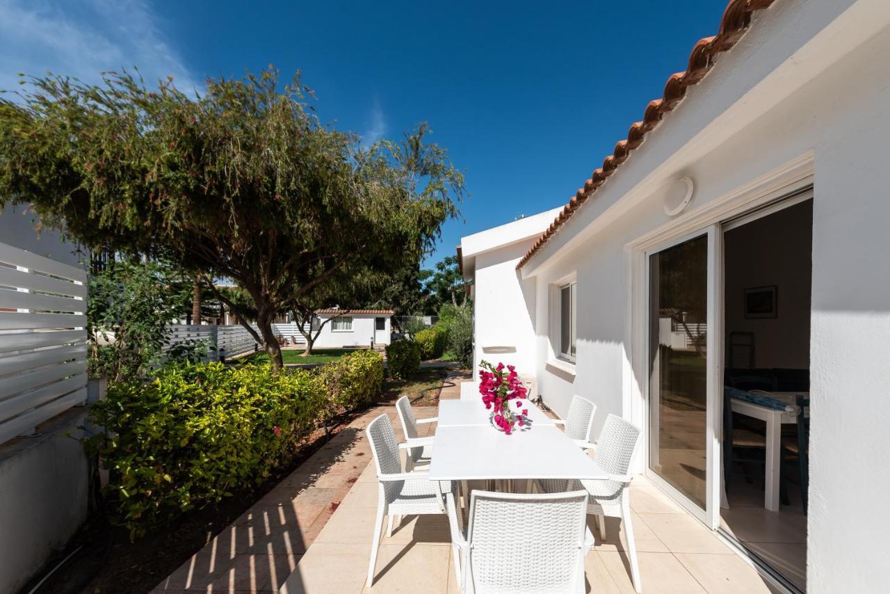 Fig Tree Z Holiday Resort Paralímni Eksteriør bilde