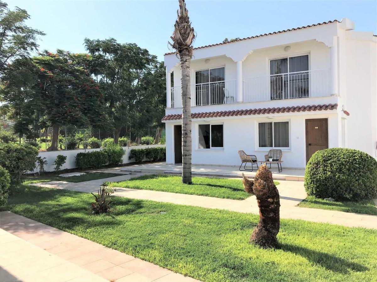 Fig Tree Z Holiday Resort Paralímni Eksteriør bilde